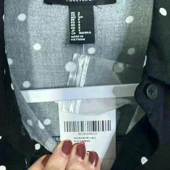 5 for $25| NWT Forever 21 black with white cream polka dot button down small - Picture 5 of 9